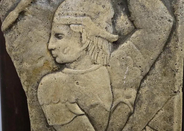 The Etrurian Rapsody